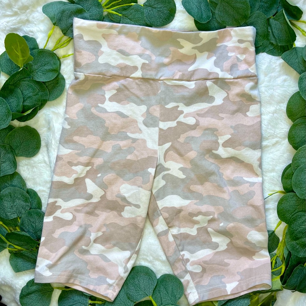 Small Pink camouflage biker shorts